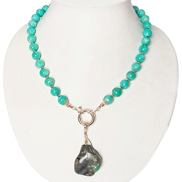 CP036A-CD collar amazonita rusa con dije ra&iacute;z de esmeralda