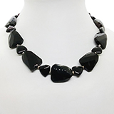 CP028 collar &aacute;gata y onix negro
